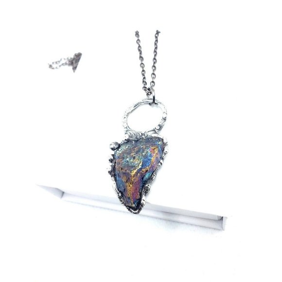 Chalcopyrite crystal Necklace - Picture 4 of 12